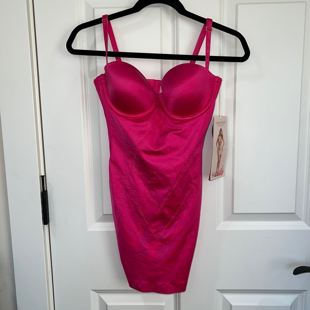 NWT Victoria's Secret Power‎ Figure Cupped Shaping Slip Hot Pink Size 32D